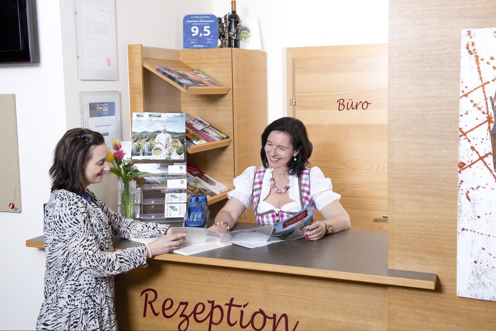 Hotel Garni Weinquadrat 레헨스테이너와차우 외부 사진