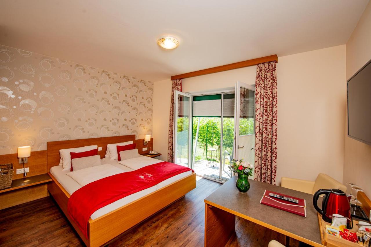 Hotel Garni Weinquadrat 레헨스테이너와차우 외부 사진