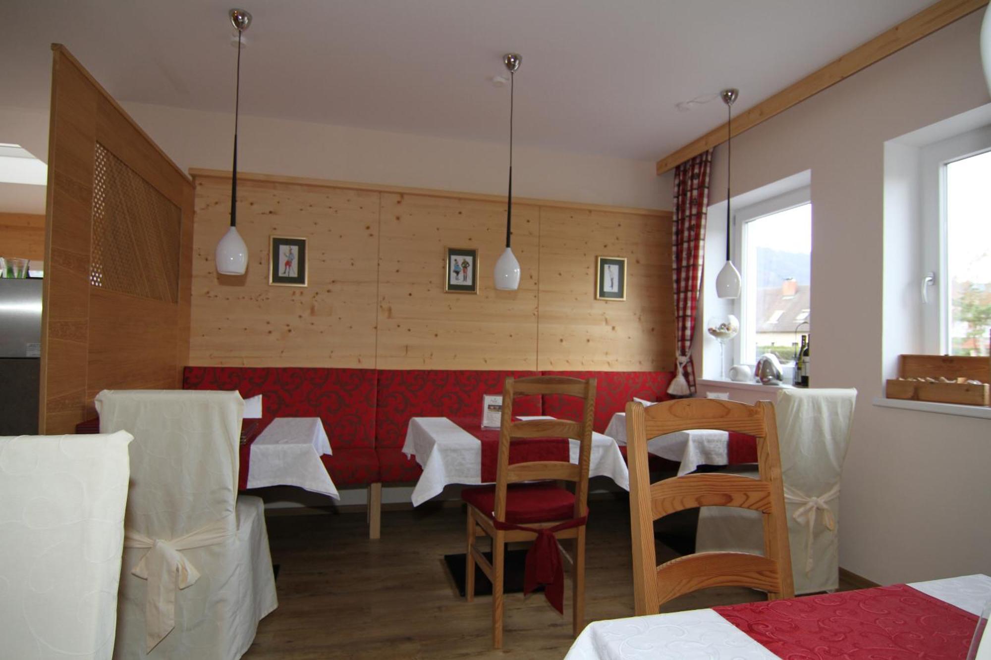 Hotel Garni Weinquadrat 레헨스테이너와차우 외부 사진