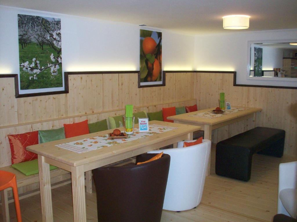 Hotel Garni Weinquadrat 레헨스테이너와차우 외부 사진