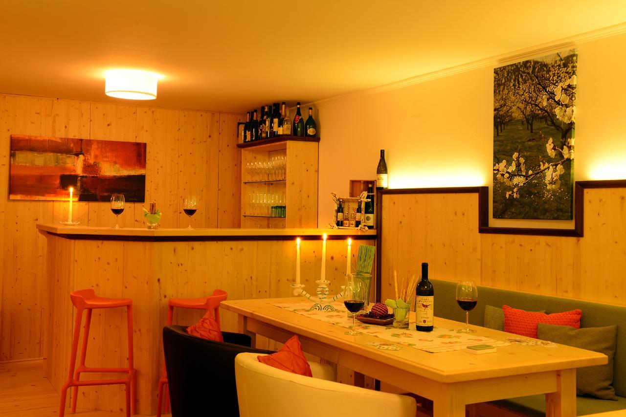 Hotel Garni Weinquadrat 레헨스테이너와차우 외부 사진
