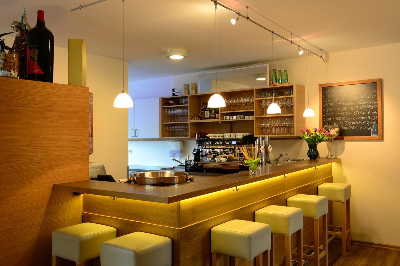 Hotel Garni Weinquadrat 레헨스테이너와차우 외부 사진