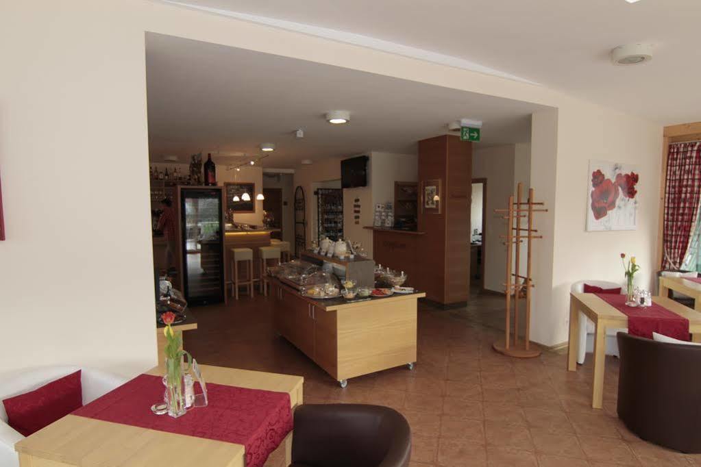 Hotel Garni Weinquadrat 레헨스테이너와차우 외부 사진